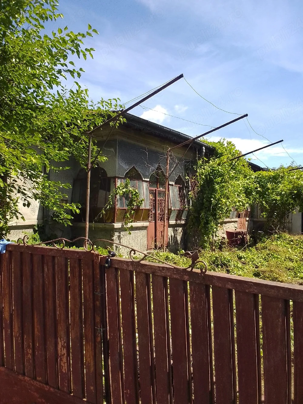 Casă de vânzare 
