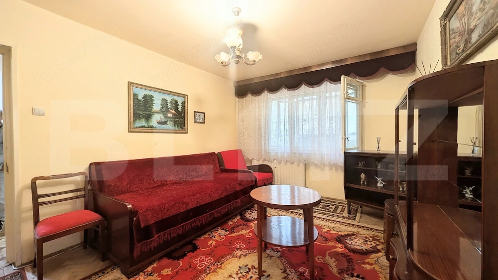 Apartament 2 camere de renovat, lângă Colegiul Nichita Stănescu
