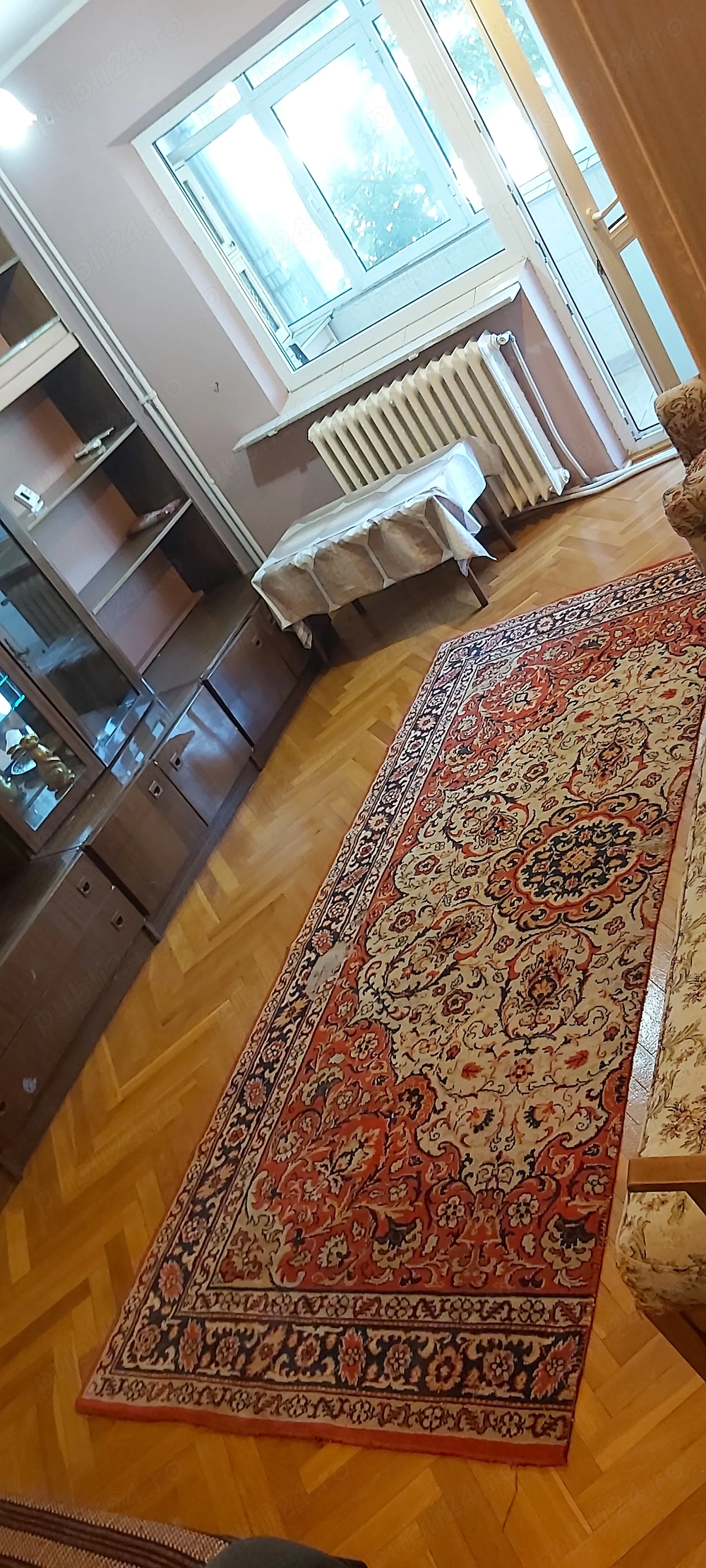 Persoana fizica, închiriez apartament 3 camere decomandate, etajul 2 4 zona centraArcu -Râpa galbena