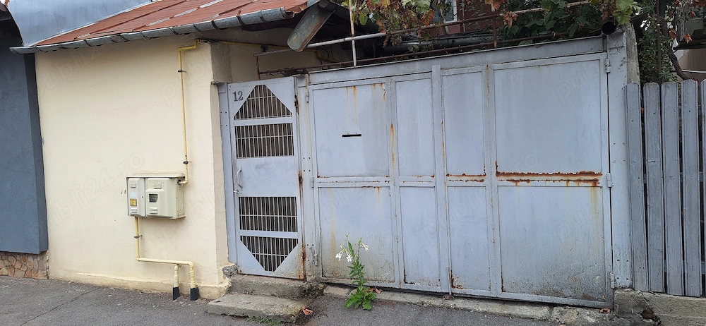  Casa de vanzare 2 camere Rahova intre soseaua Antiaeriana si Margeanului (Teius)