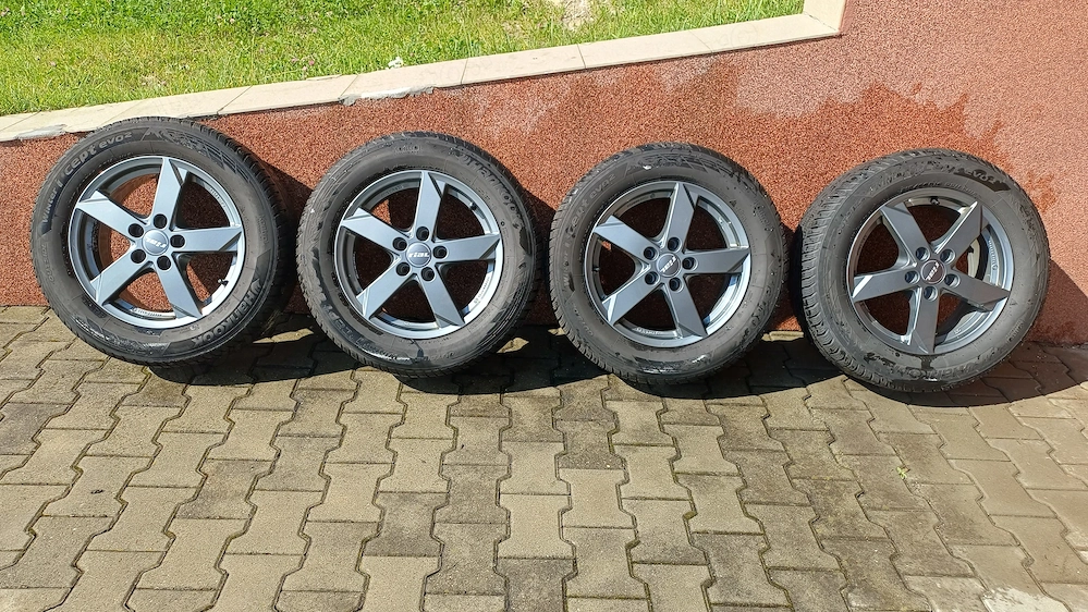Jante aliaj 5×112 cu anvelope iarna 