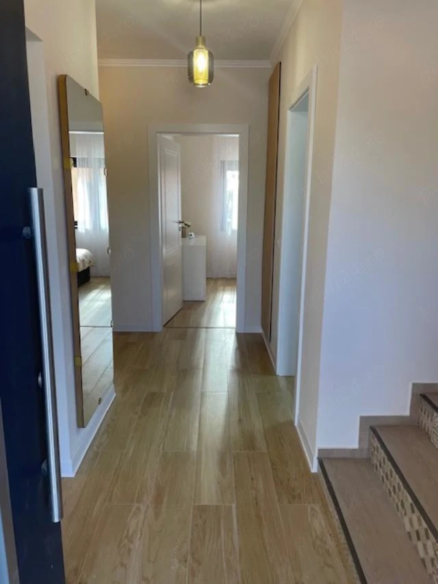 Vand vila deosebita , constructie noua , str.Livezilor , zona superba !