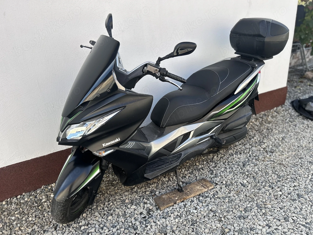 Vând Kawasaki J125