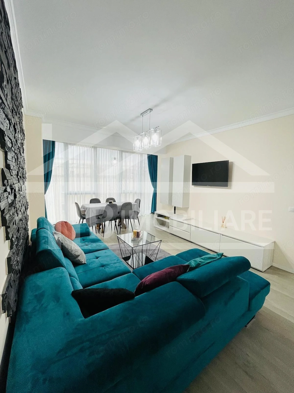 Apartament cu 2 camere, 60mp, parcare, Zona Tudor