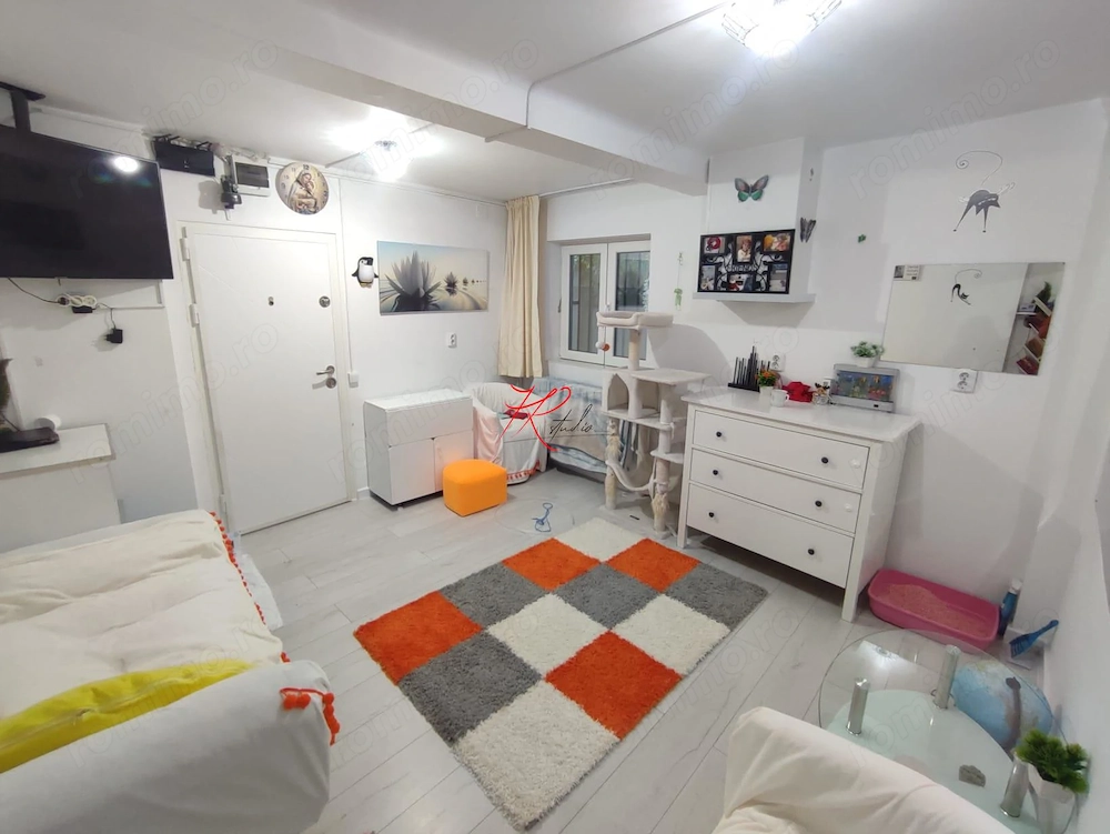 Vanzare apartament 2 camere Calarasilor