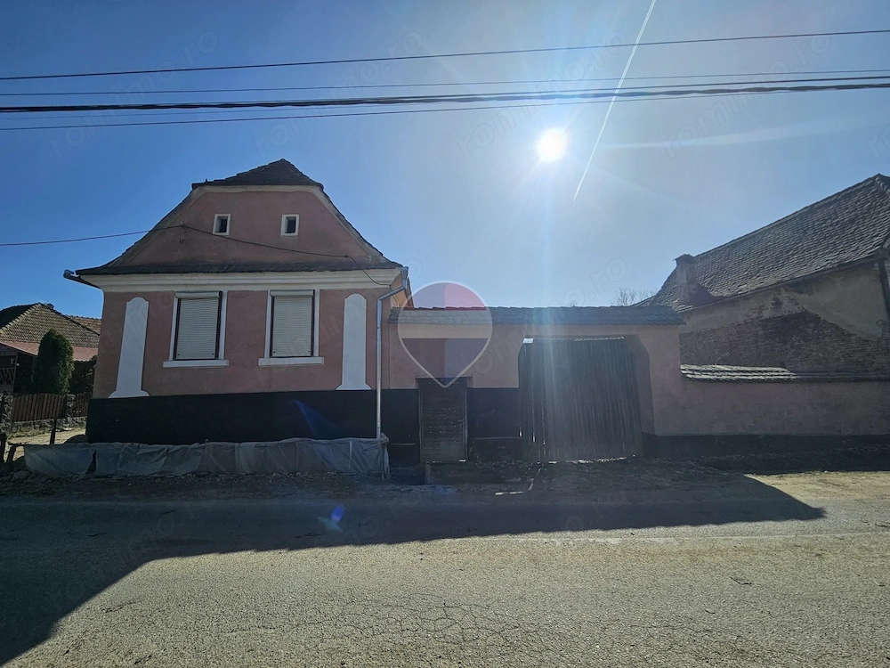 CASA SASEASCA DE POVESTE- CLOASTERF- SASCHIZ/MURES- DE VANZARE!