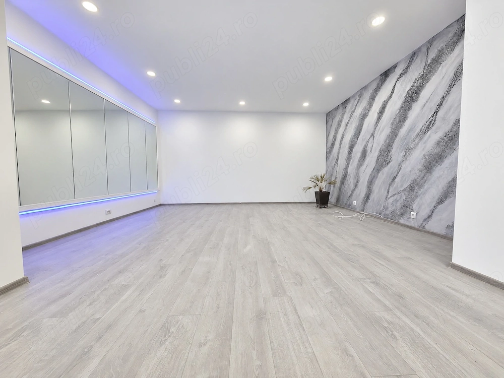 Casa renovata cu teren 730mp in Piata Centrala