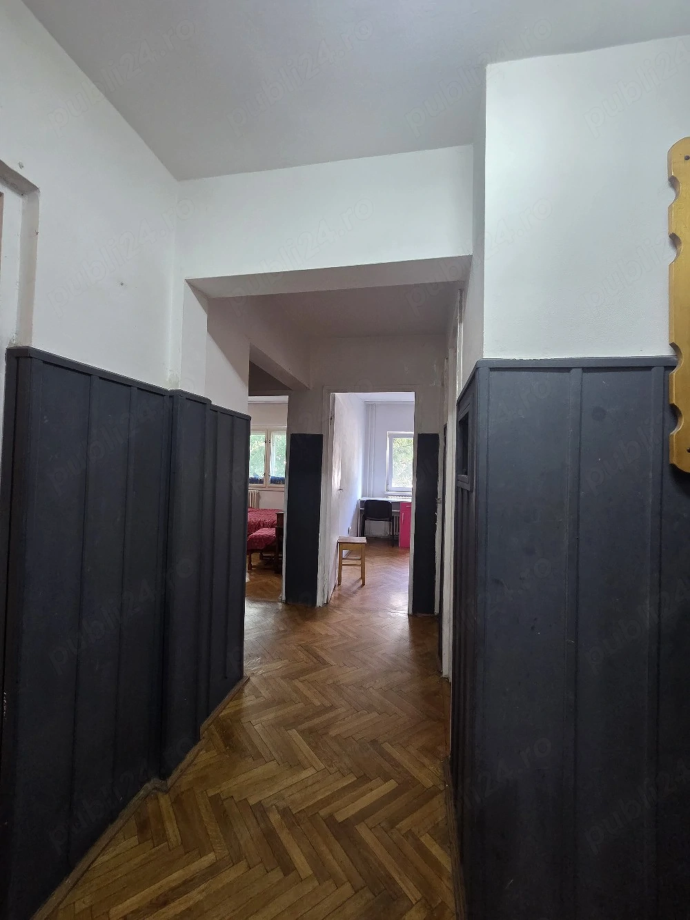 Inchiriez apartament cu 3 camere in zona centrala a cartierului Manastur