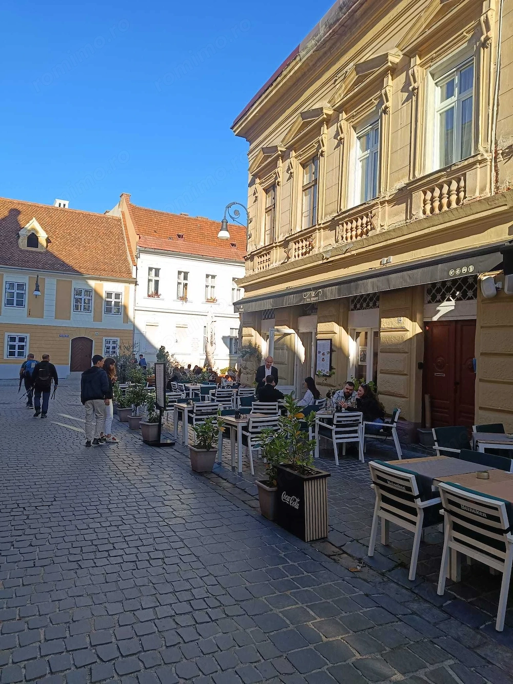 Apartament cu 2 camere de vânzare în Centrul Istoric al Brașovului   Piața Sfatului   Piața George E