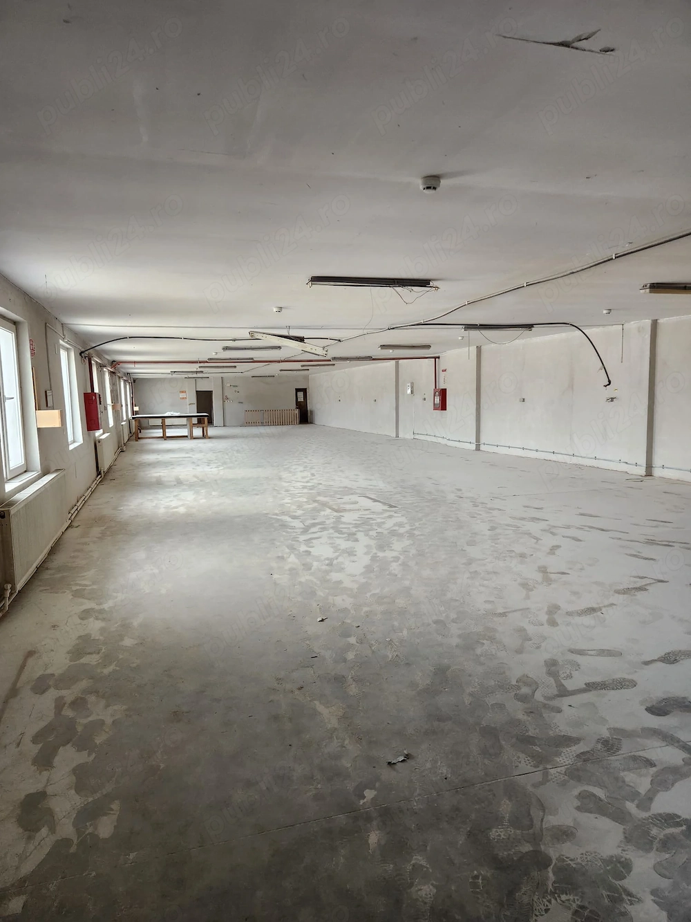 Spatiu de inchiriat pe strada Cernăuti, nr. 99, 380 mp, 3 euro mp