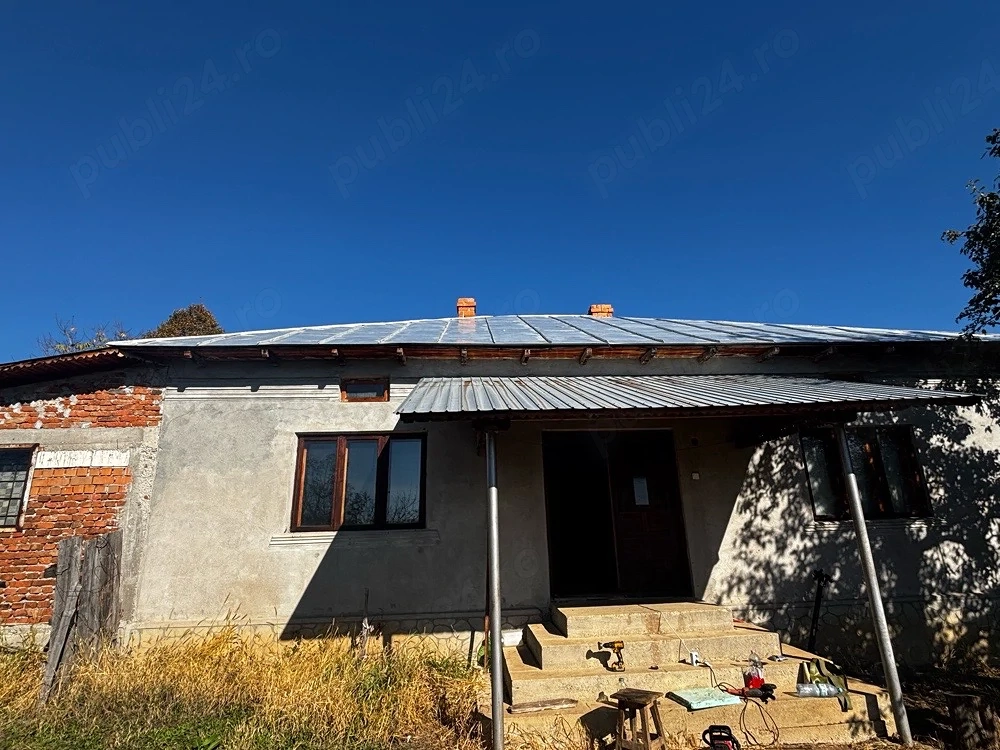 Casă 104 mp + anexe, 3.846 mp curte și 8.681 mp teren vizavi   Vitomirești