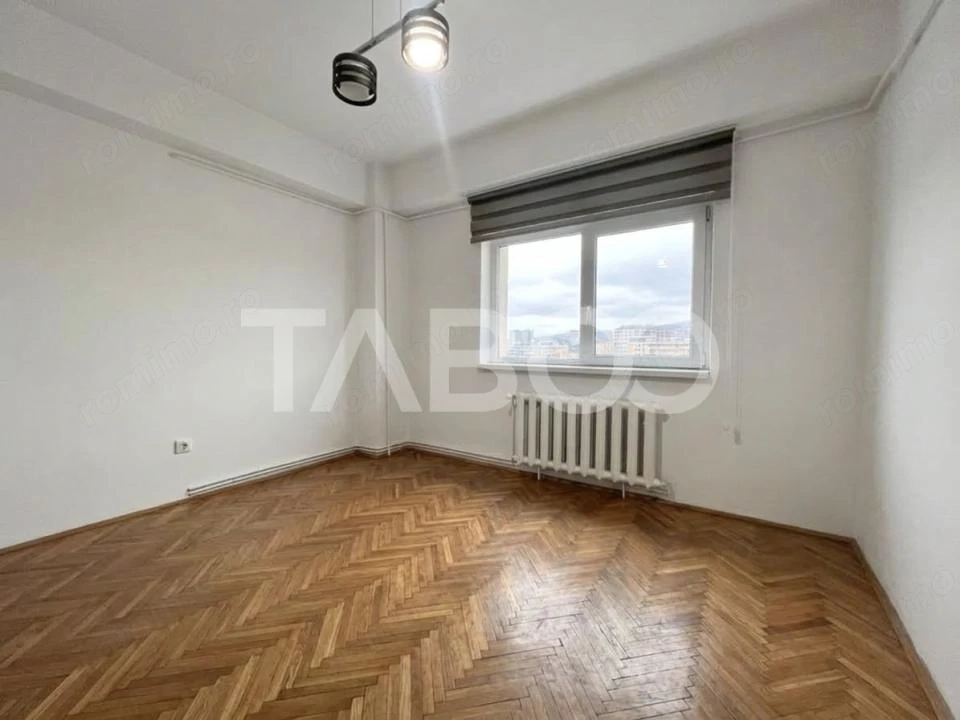 Apartament de vanzare cu 4 camere decomandate in Marasti langa Piata 