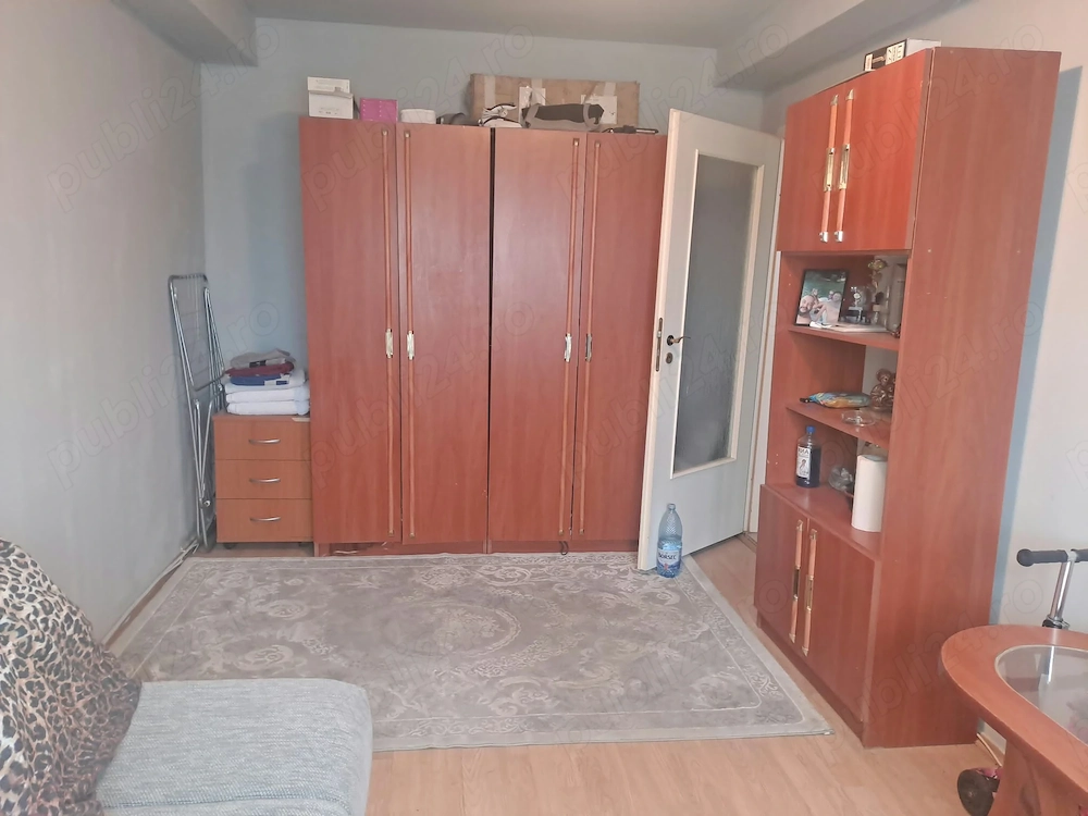 Vând apartament cu o camera