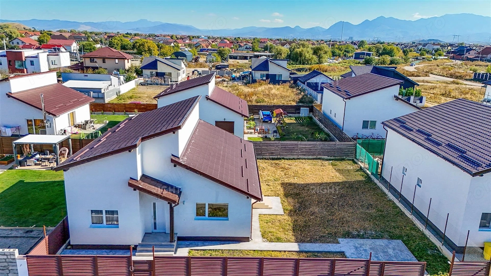 Casa noua la cheie | 500 m teren | Sanpetru Brasov