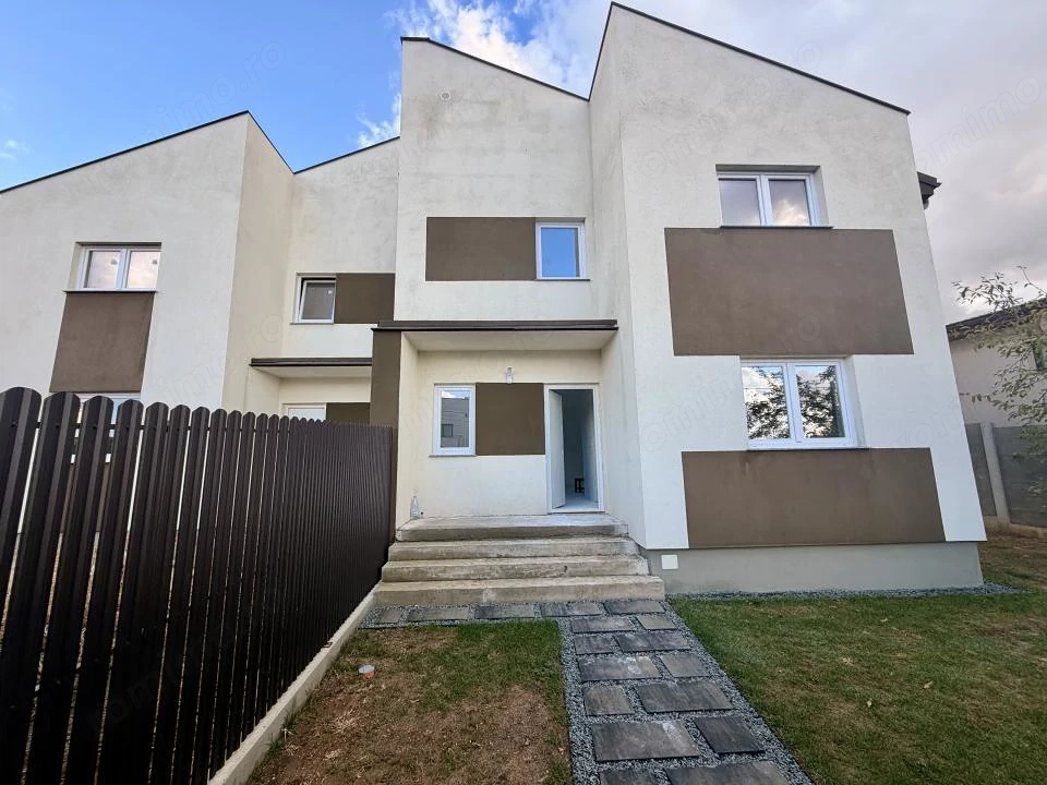 1/2 Duplex cu 4 camere - zona linistita in Giarmata Mare