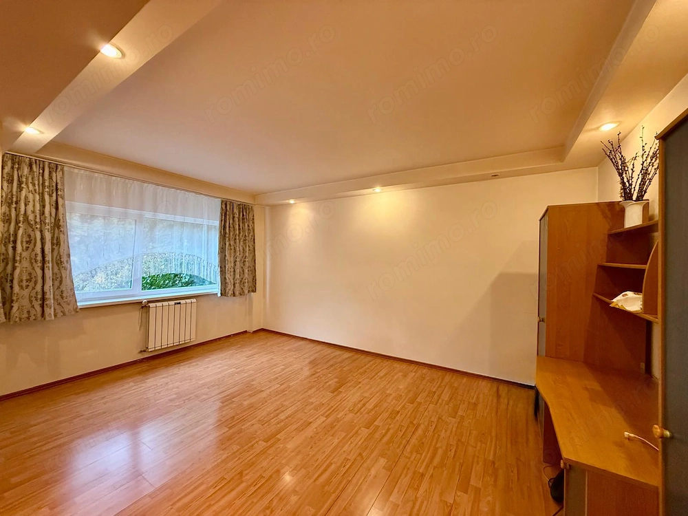 Apartament 3 camere- 2 bai-decomandat-etaj 1-zona Mihai Eminescu ( Profi)