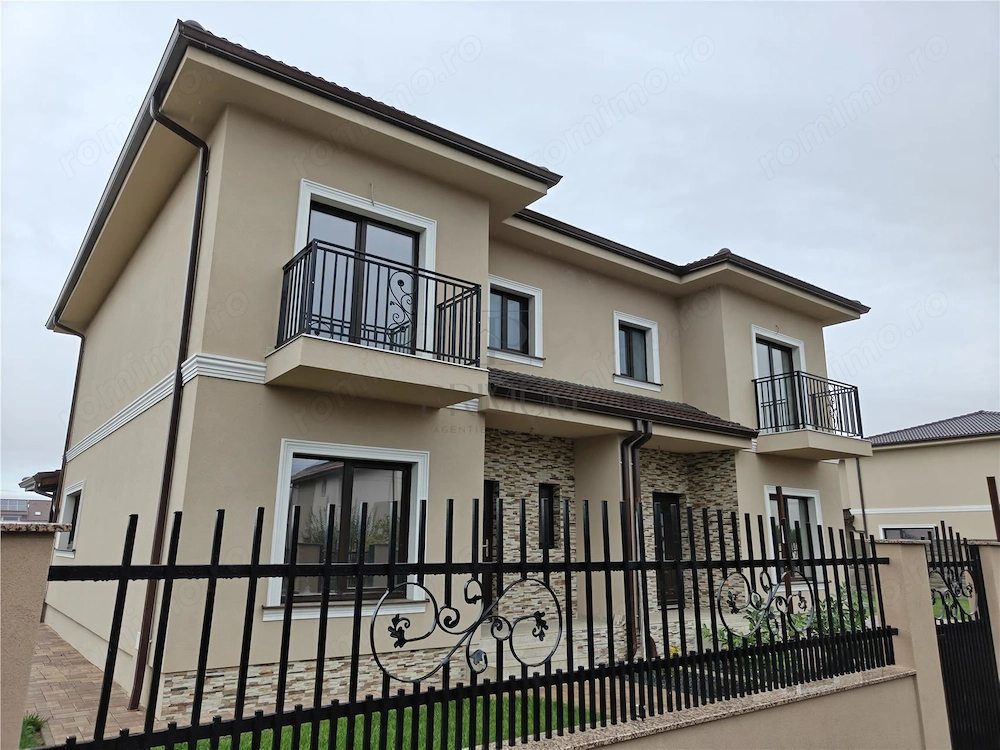 DUPLEX SPATIOS - ZONA CENTRALA - TEREN 390 MP
