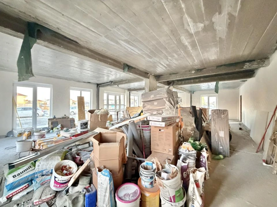 Spatiu comercial 146,70mp utili, 1 vestiar+1baie in Chisoda 