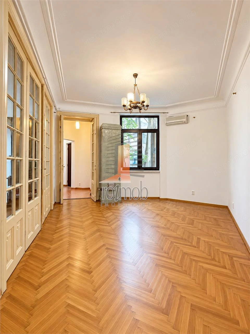 Gradina Icoanei, apartament 3 camere in vila parter inalt D+P+1 etaj
