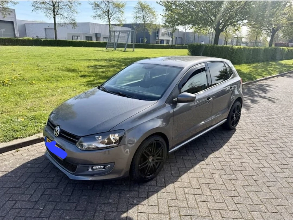 Vând Volkswagen polo cutie automata 