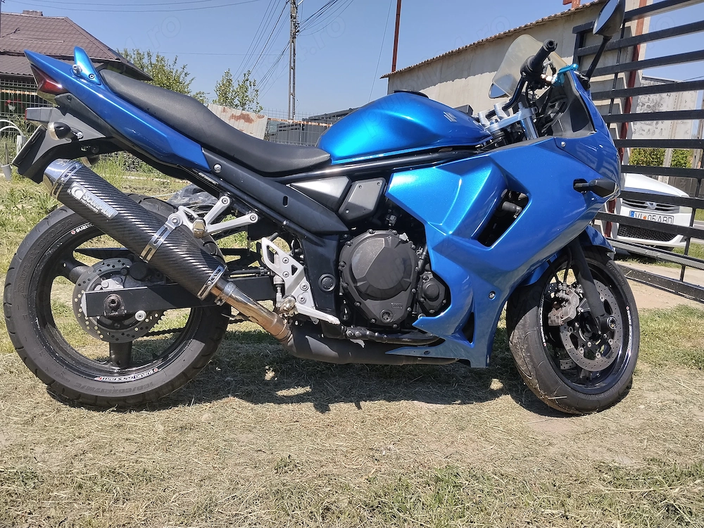 Suzuki GSX650F , an 2011, se poate limita A2 legal.