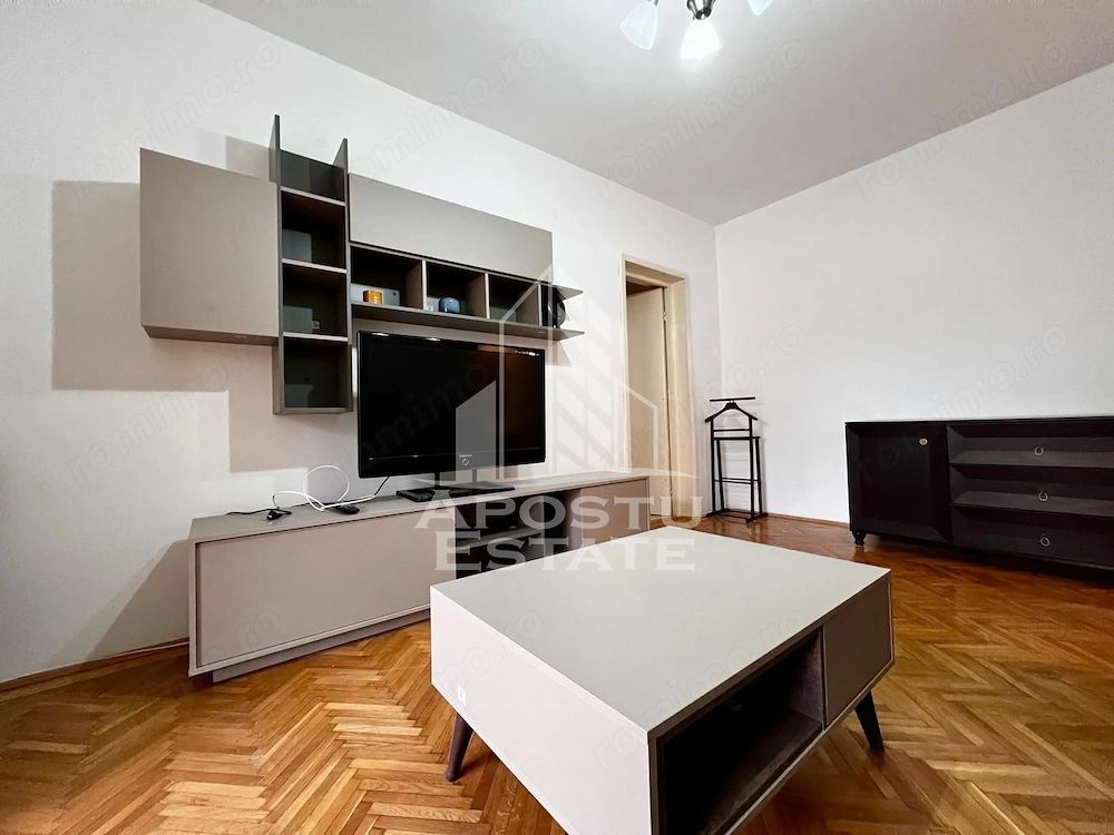 Apartament 2 camere cu garaj sub bloc, zona Circumvalatiunii