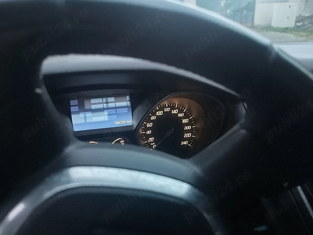 vând Ford focus mk3