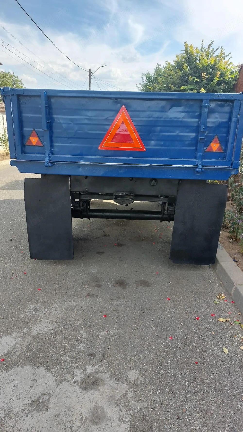 Remorcă agricolă pentru tractor, 2 axe, 4 roți, obloane metalice