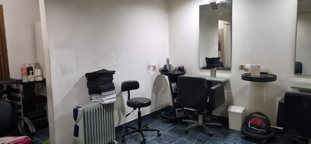 Vand apartament 2 camere, transformat in spatiu servicii, ultracentral, Pitesti, Bulevardul republic
