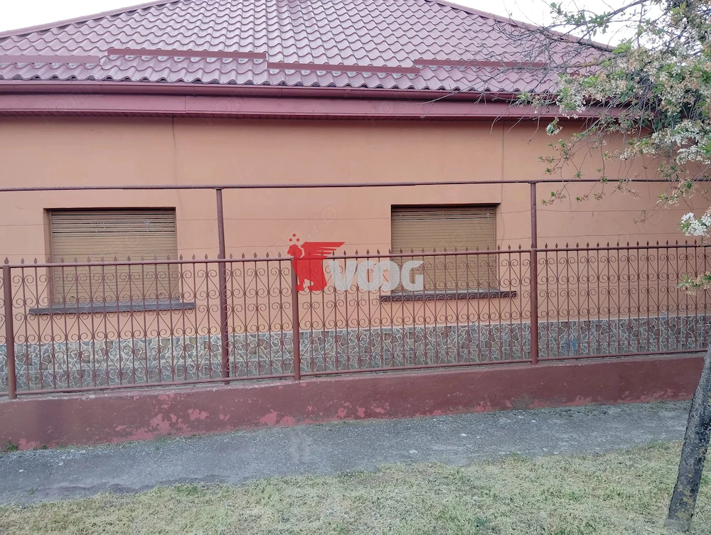 Casa in Dumbravita si 910 mp teren