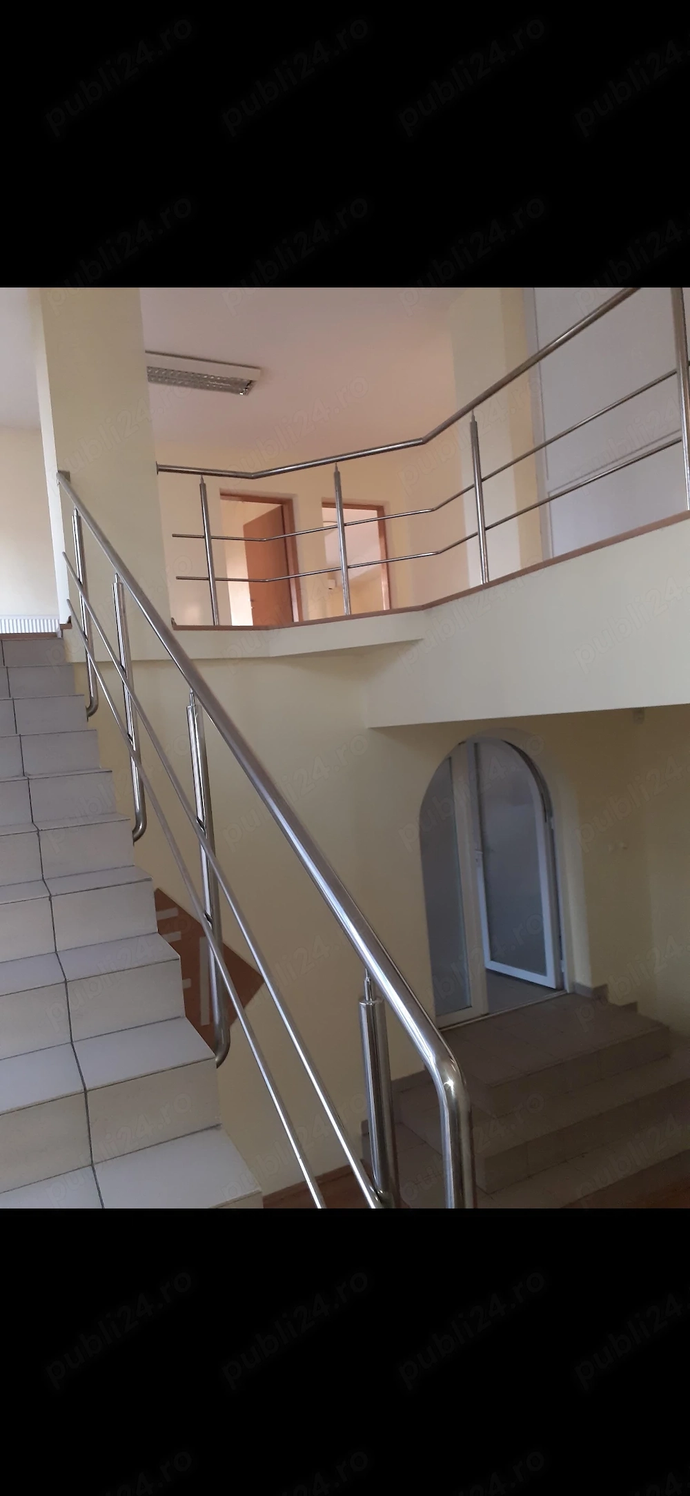 Proprietar vand vila 8 camere Cal.Aradului 450mp utili la 10 min de Mall pretabil clinical