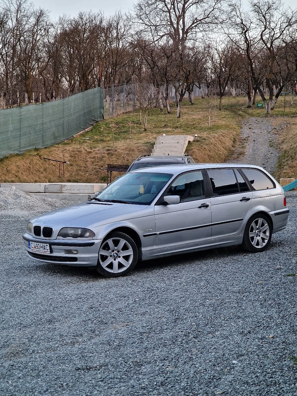 Dezmembrez bmw 320d e46 