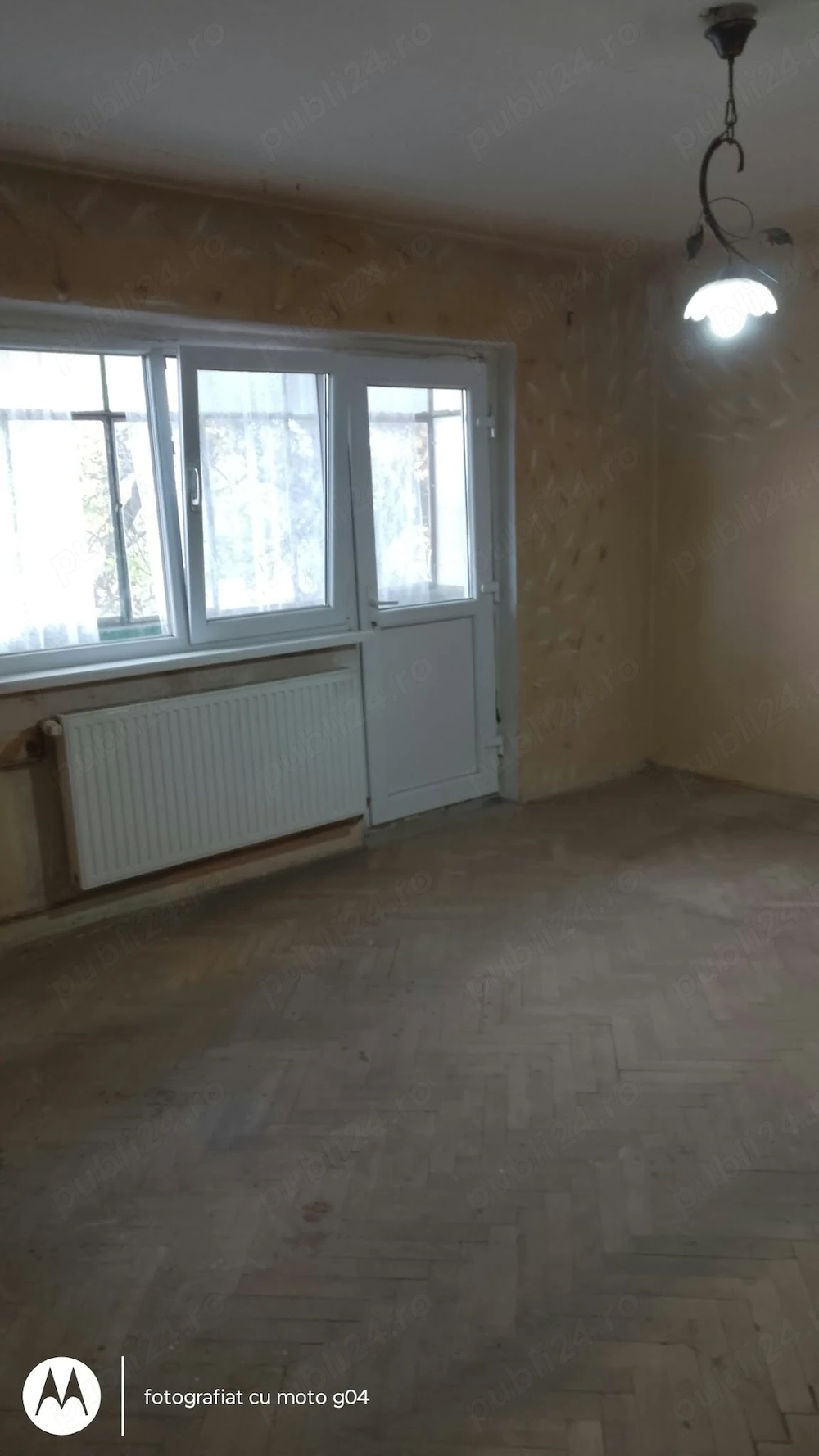 Vand apartament cu 2 camere