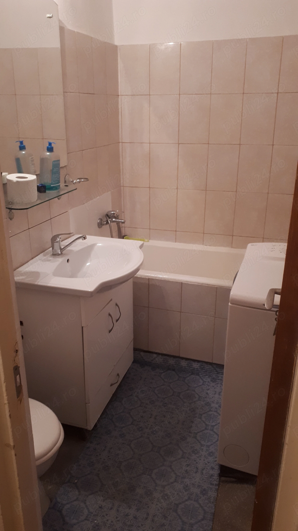 Închiriez garsonieră în orașul Ploiești