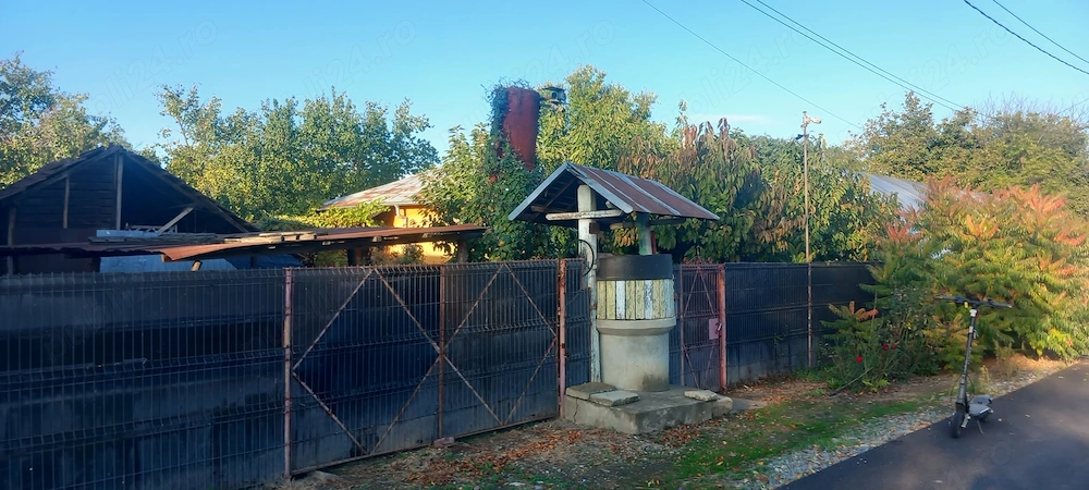 Vând casa în com Ciocanesti
