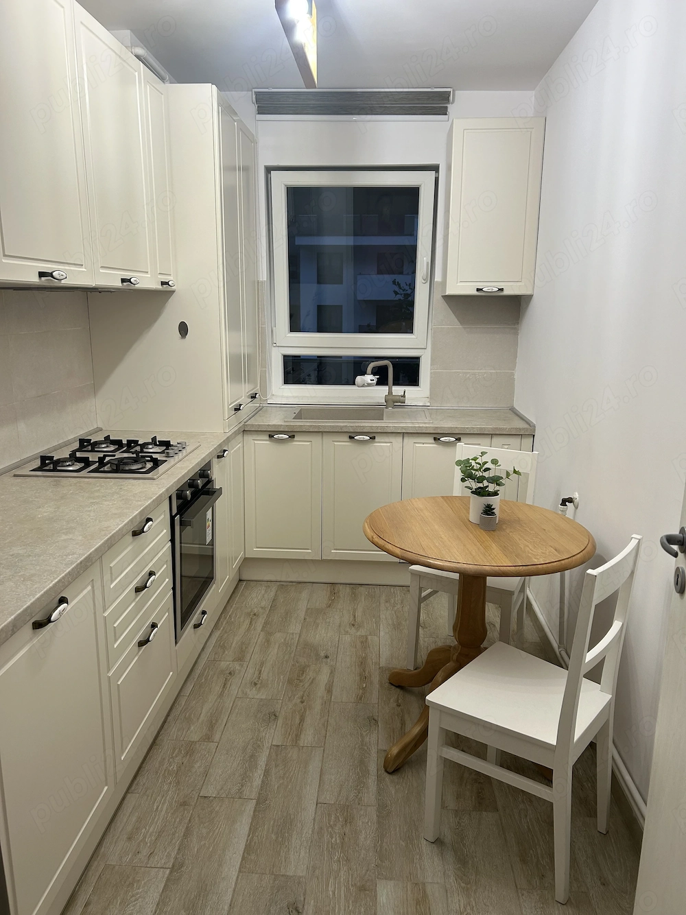 Închiriez apartament 2 camere 