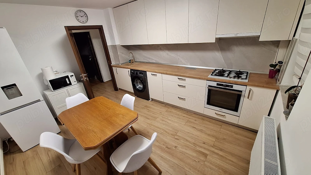 Apartament 3 camere, decomandat, etaj 1, direct proprietar