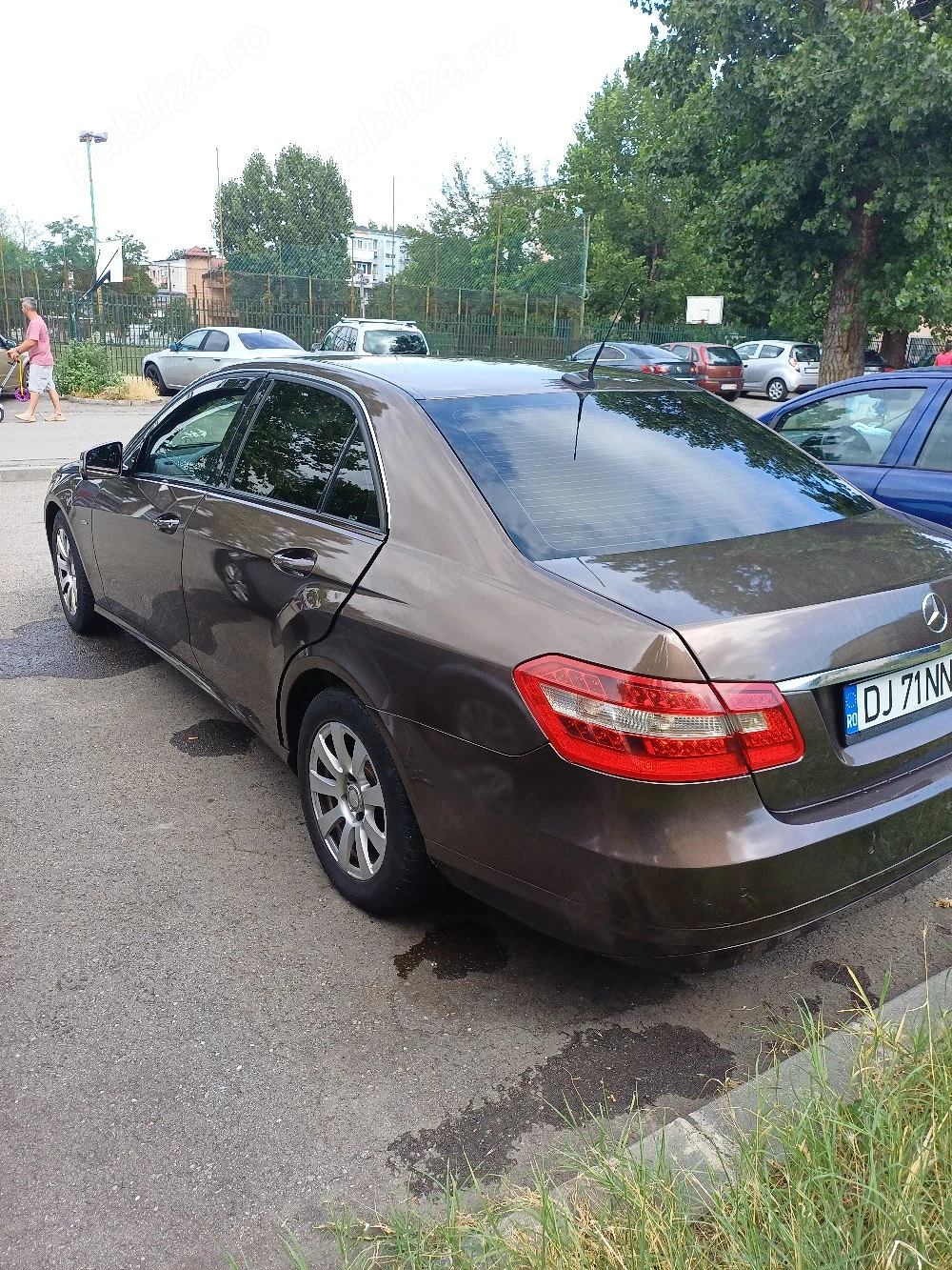 vând mercedes e clase 