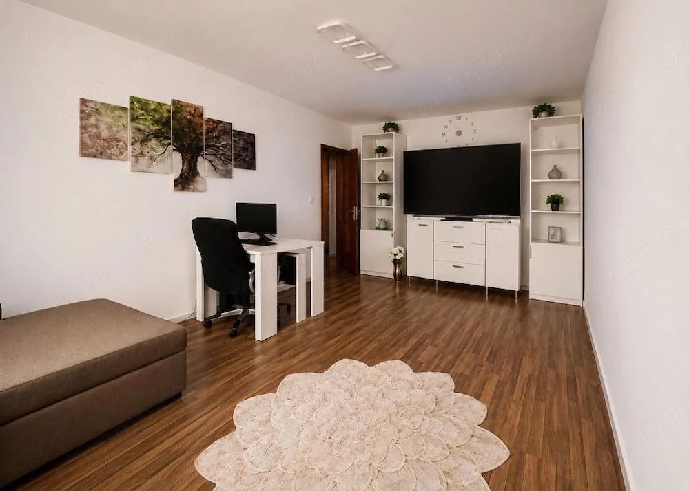 Apartament 2 camere, decomandat,  zona Soarelui 