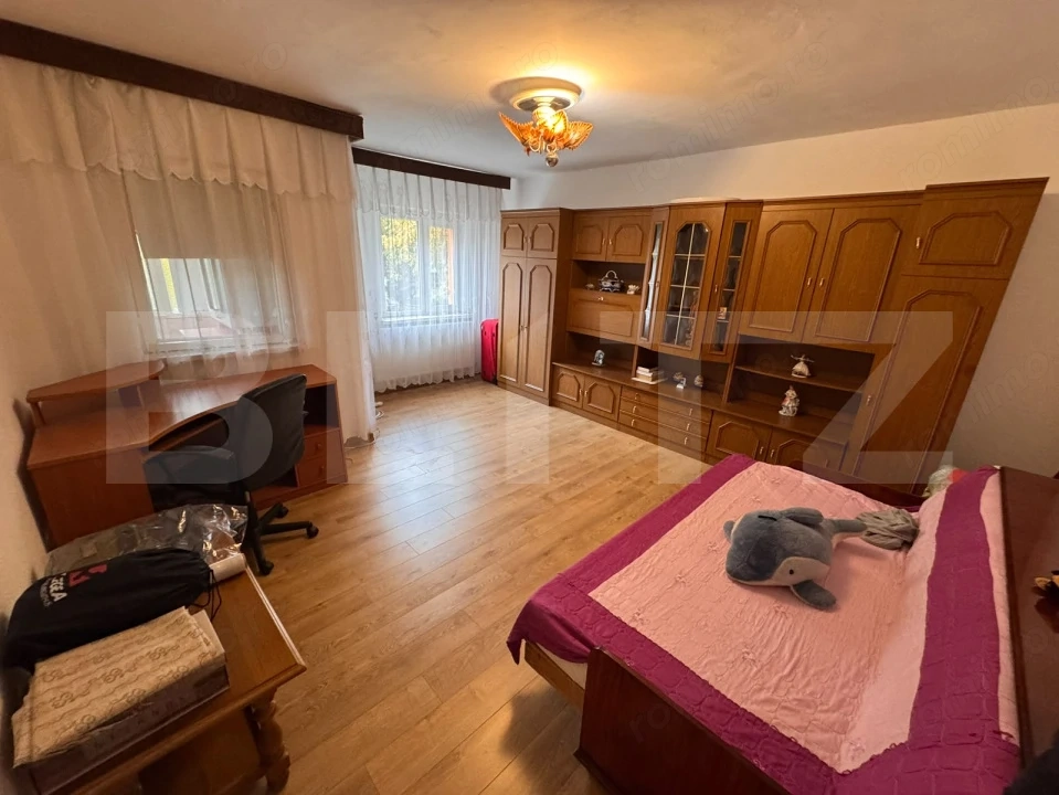 Apartament 2 camere decomandate etajul 1 George Enescu,Liceul de Chimie 