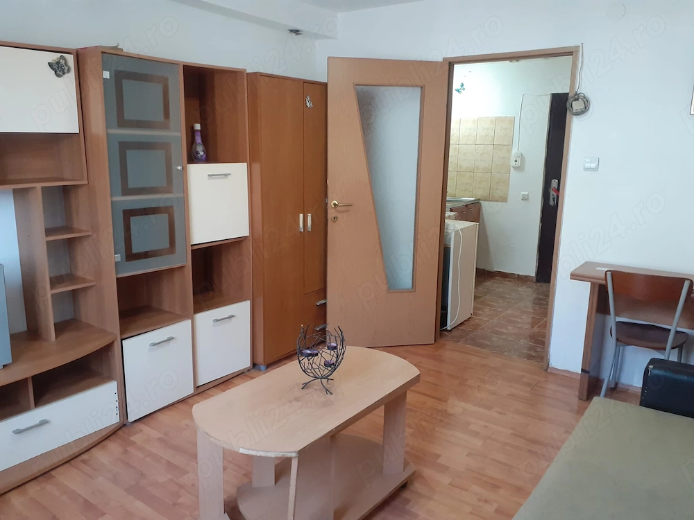 Închiriez garsonieră in zona Buziașului 