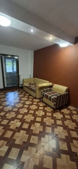 3 Camere de inchiriat | Aviatiei | Metrou | Centrala Proprie