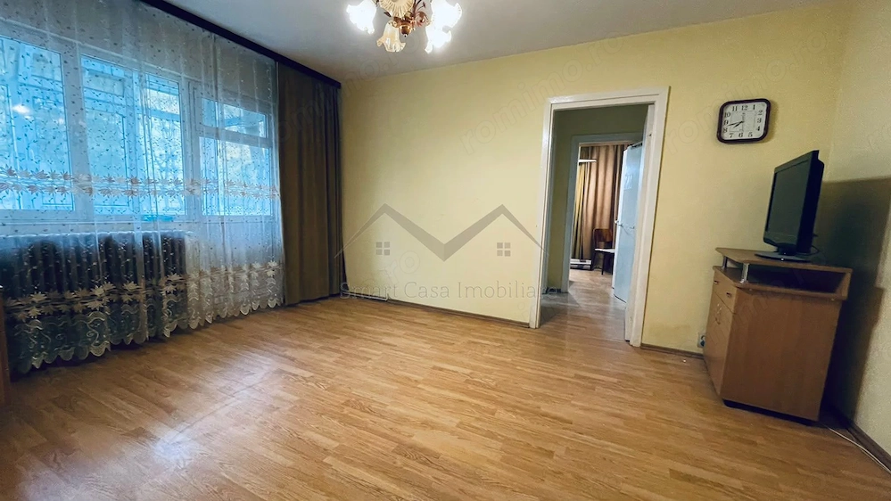 2 camere semidecomandat Podu Ros