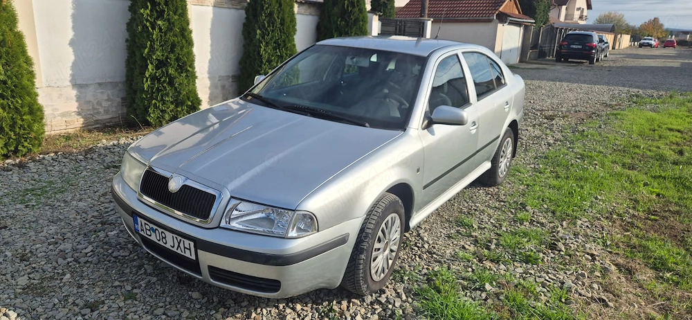 Skoda Octavia Tour 2009   1.9 TDI (101 CP) AXR