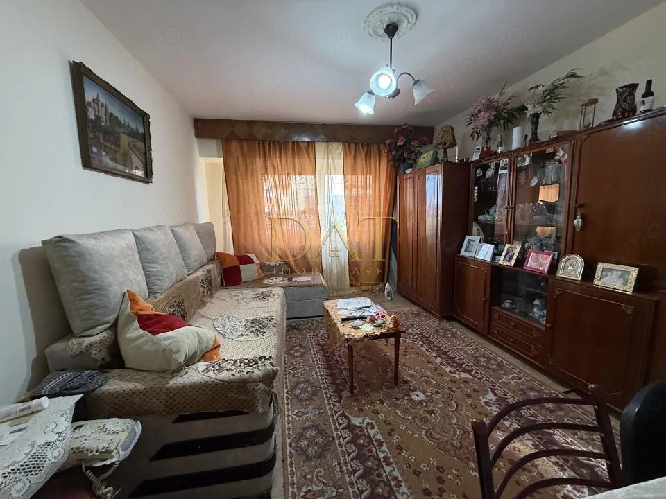 Apartament 2 camere decomandat, 49 mp + balcon, etaj 4/8, Zorilor