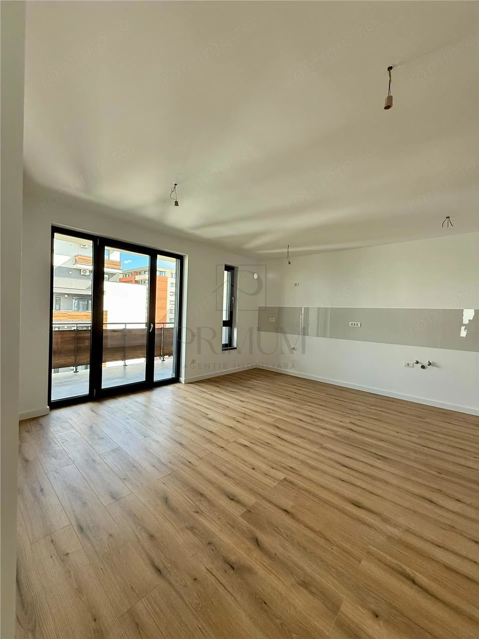 TORONTALULUI -3 CAMERE - ETAJ 5 LIFT - BLOC NOU - 2 BAI - INCALZIRE PARDOSEALA