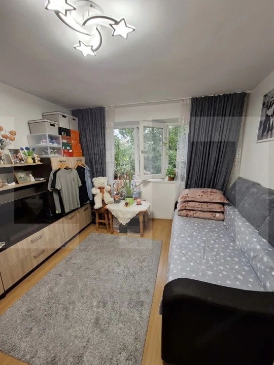 Cameră cămin , 19,80 mp, cu baie propie, cartier Valea Roșie