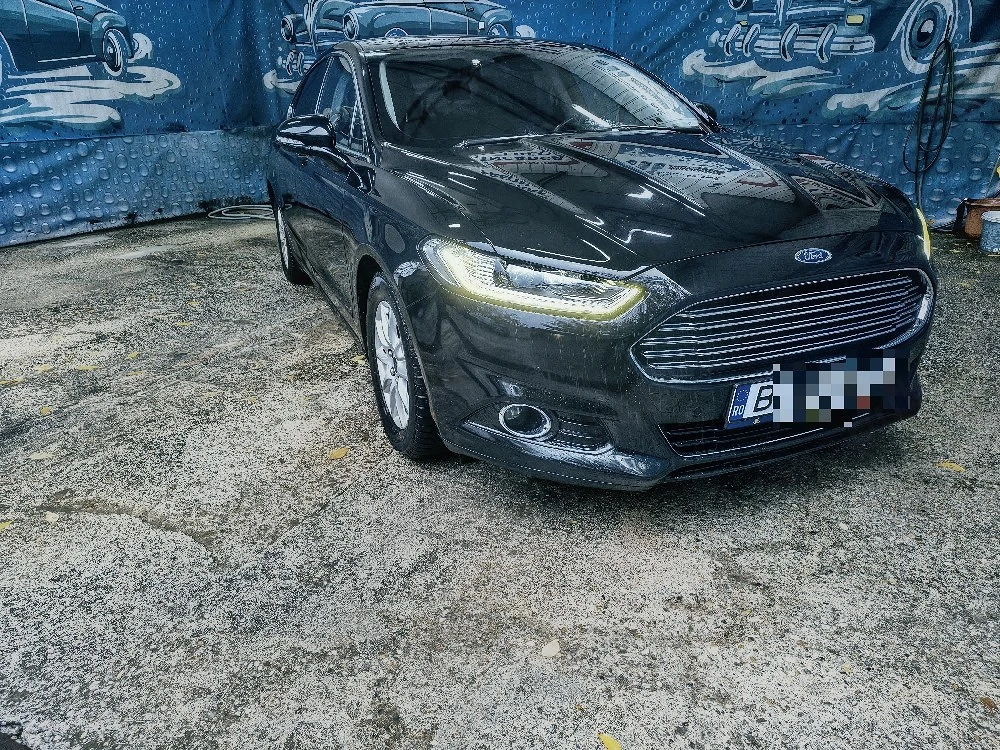 Ford Mondeo Hybrid