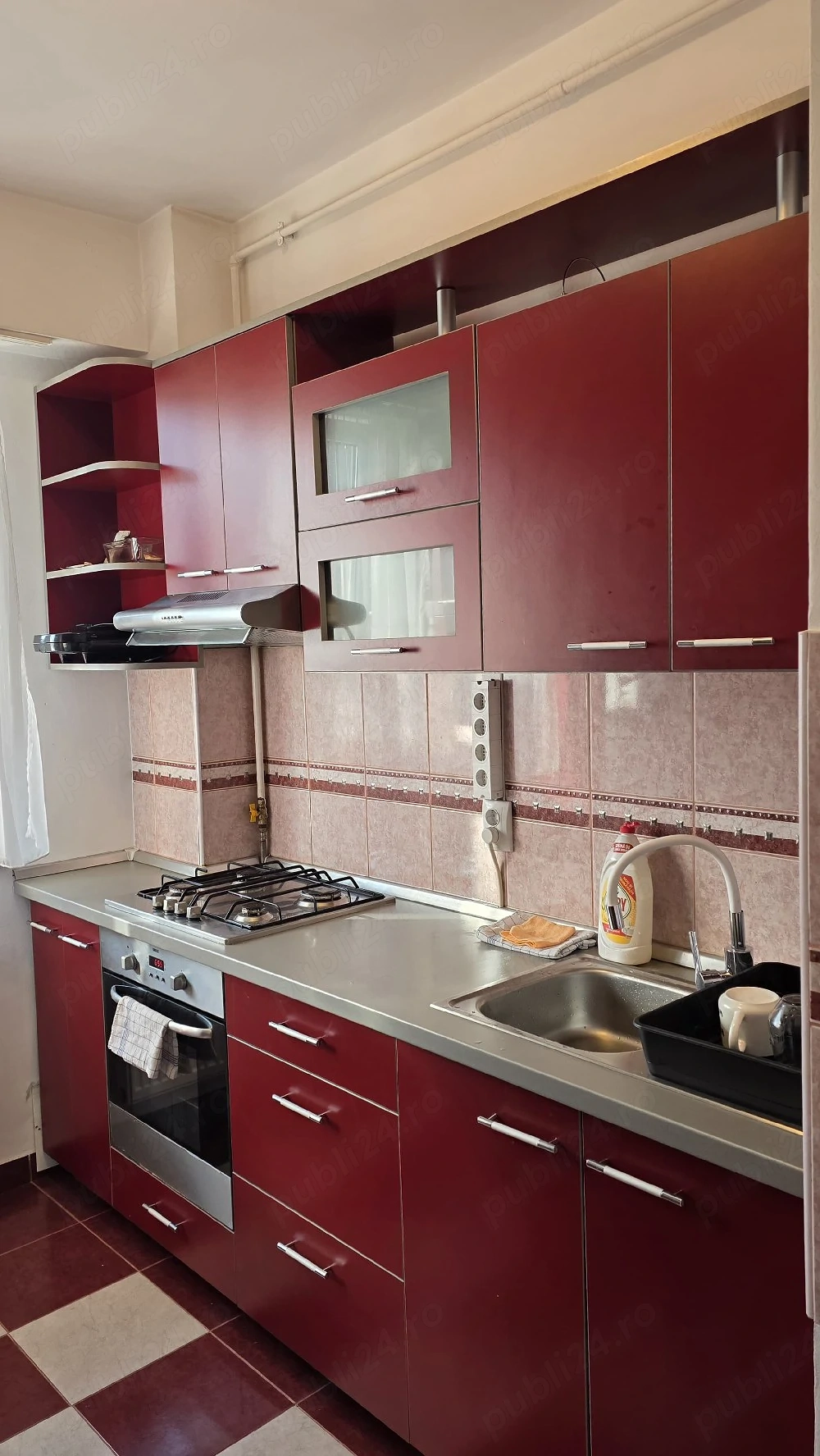 Inchiriez apartament cu 2 camere