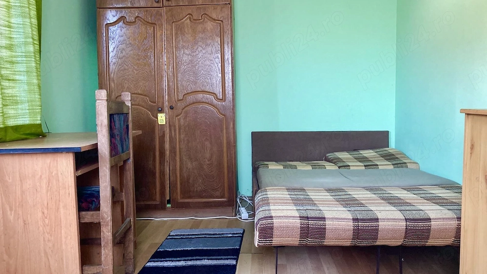 Închiriez o cameră la casa